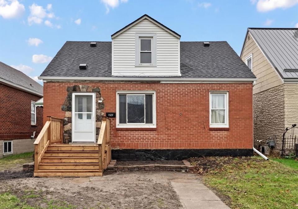 1527-benjamin-avenue-windsor-ontario-26007187