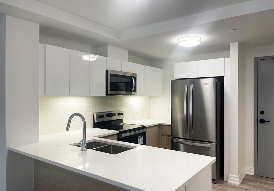 3320-stella-windsor-ontario-26007192