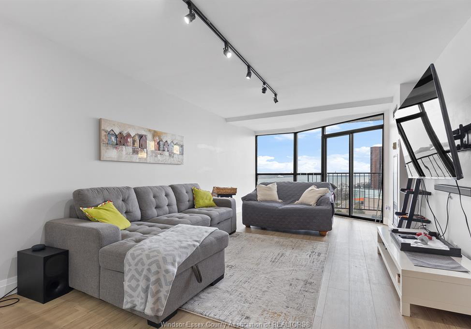 515-riverside-drive-west-windsor-ontario-26007196
