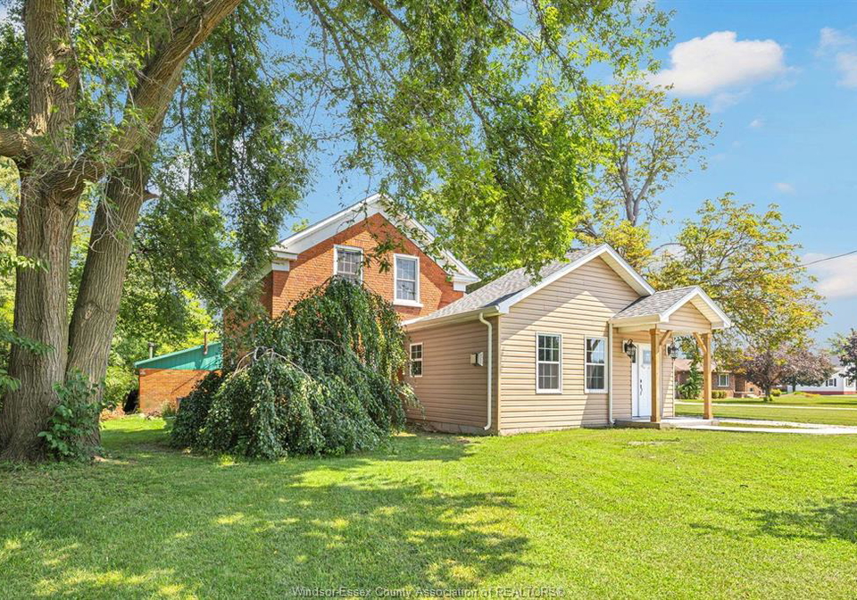 458-county-road-34-kingsville-ontario-26007265
