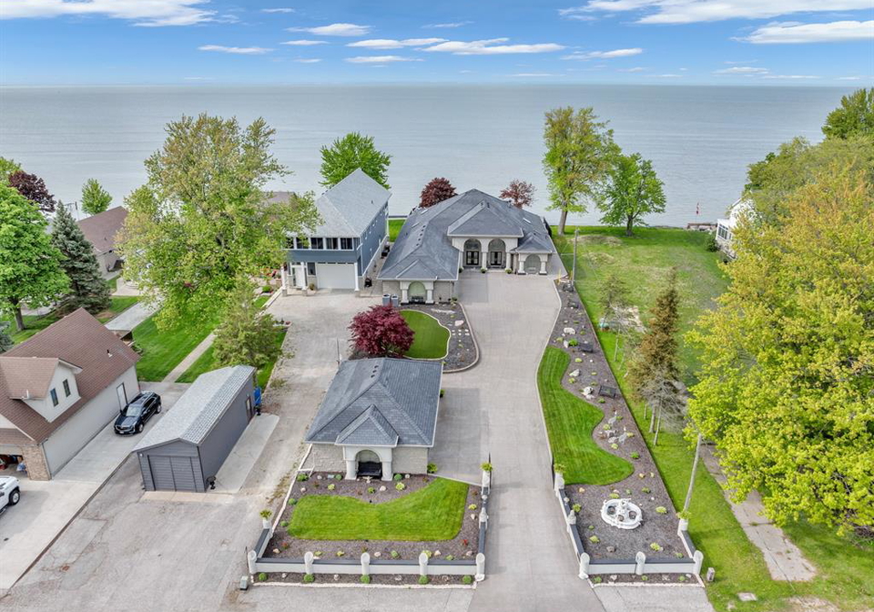 1702-caille-avenue-lakeshore-ontario-26007275