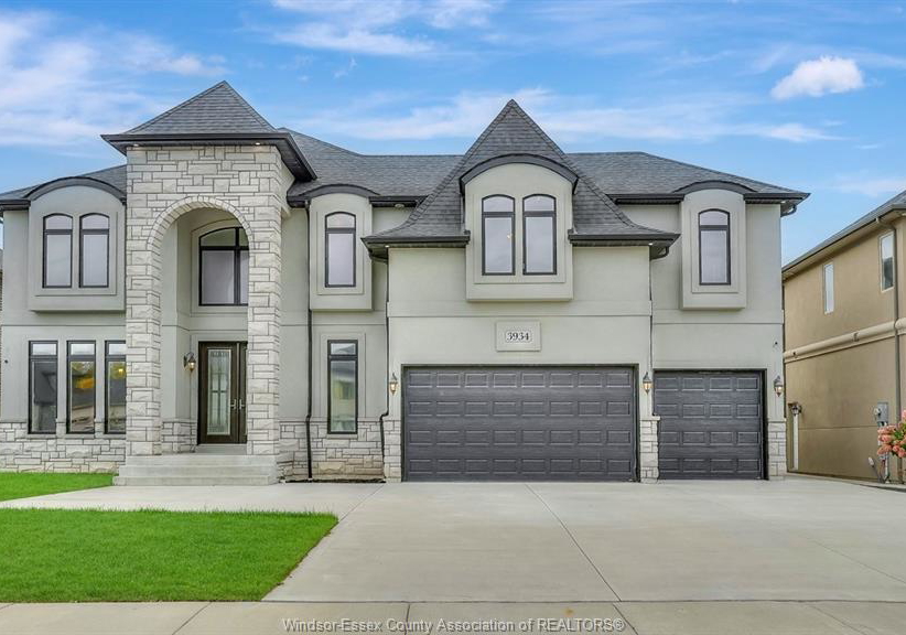 3934-lasalle-woods-boulevard-lasalle-ontario-26007294