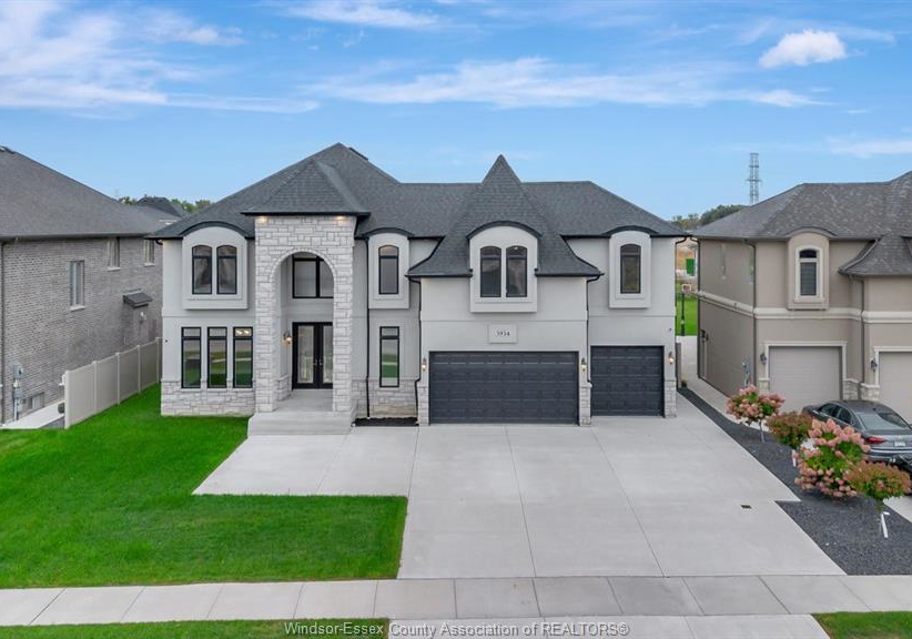 3934-lasalle-woods-boulevard-lasalle-ontario-26007294