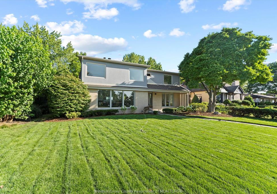 2371-riverside-drive-west-windsor-ontario-26007347