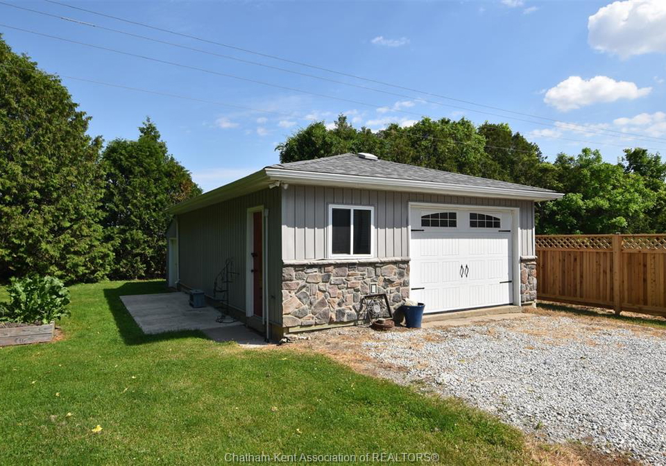 10517-longwoods-road-chatham-township-ontario-26007370