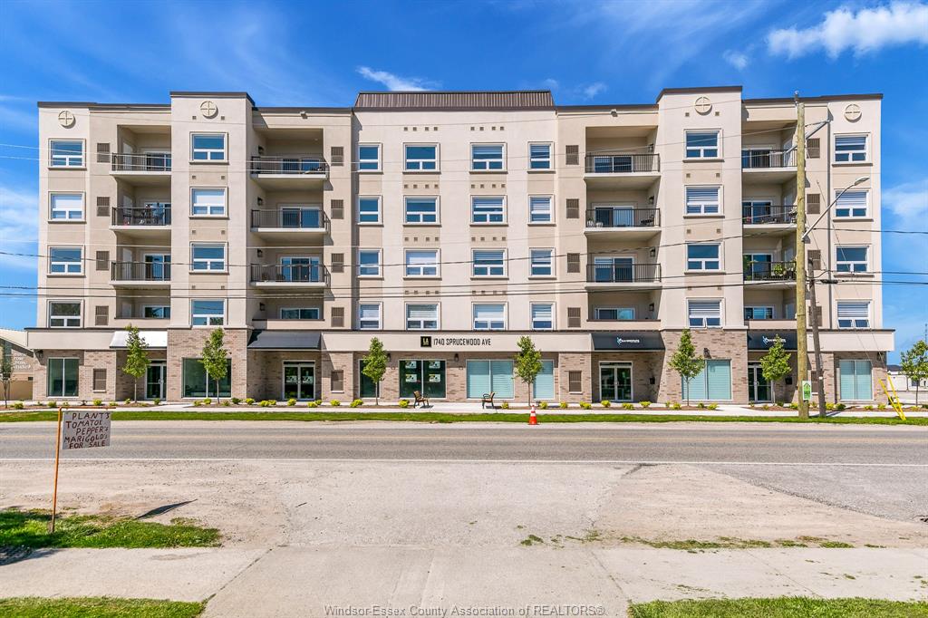 1740-sprucewood-lasalle-ontario-26007407