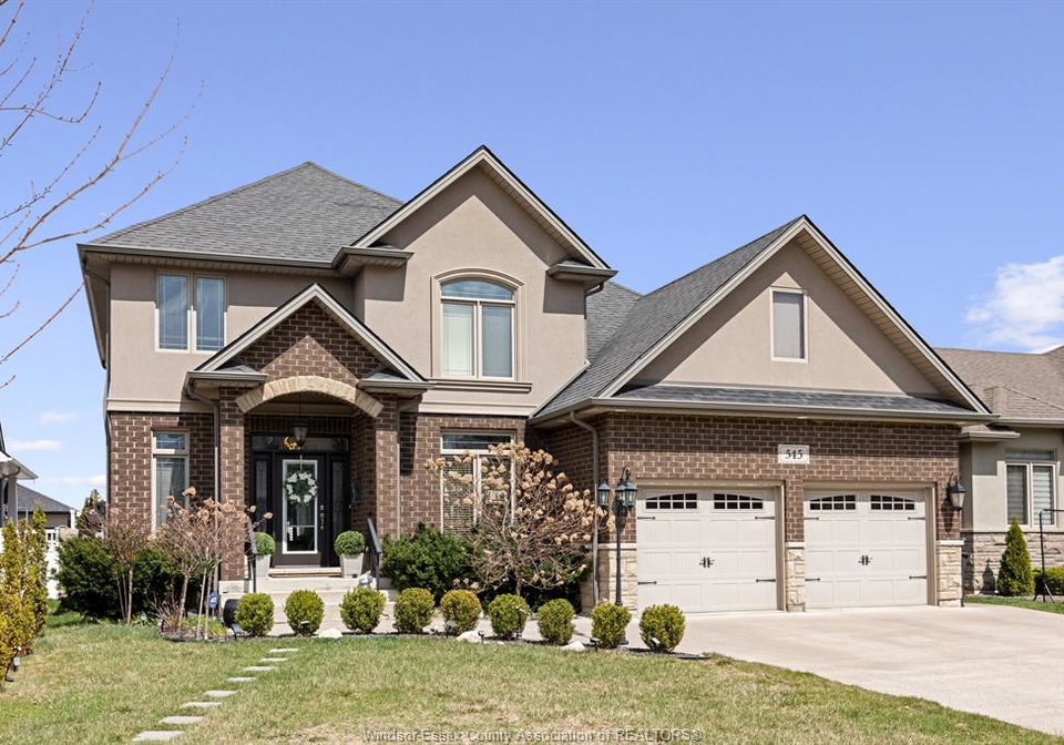 545-herdman-lasalle-ontario-26007416