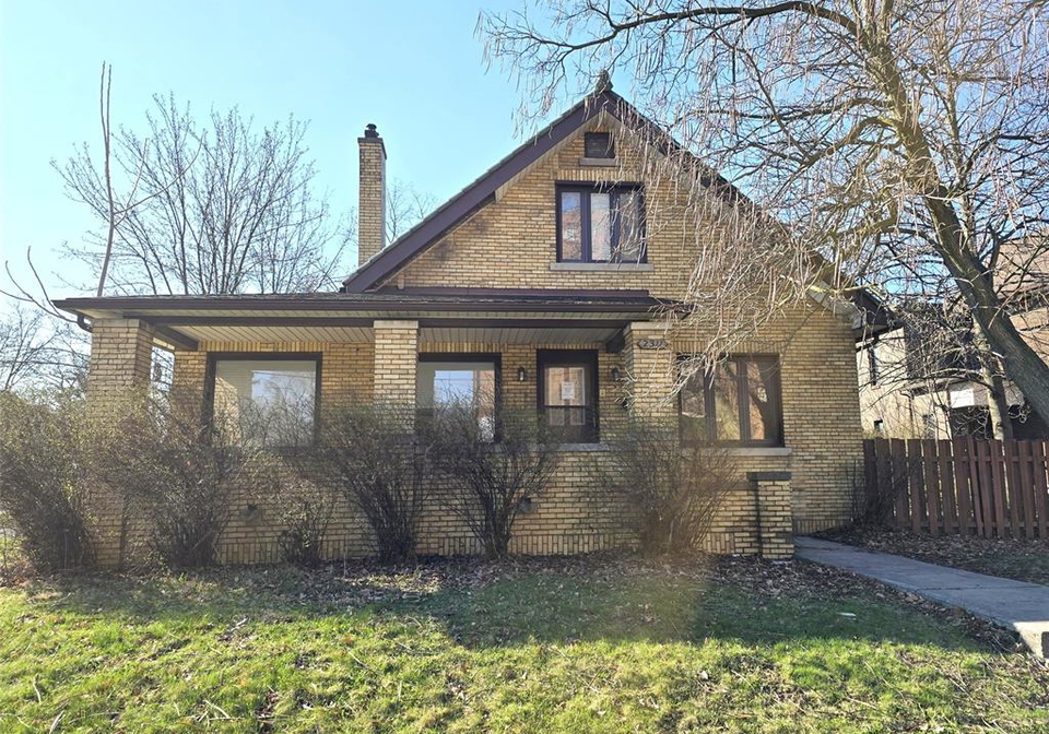 2311-university-avenue-windsor-ontario-26007441