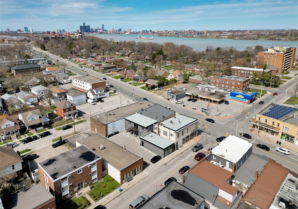 4667-wyandotte-street-east-windsor-ontario-26007461