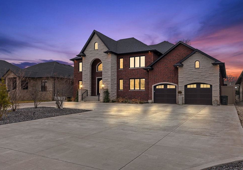 3740-donato-drive-lasalle-ontario-26007470