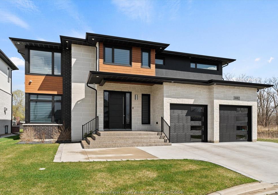 3082-betts-avenue-windsor-ontario-26007487