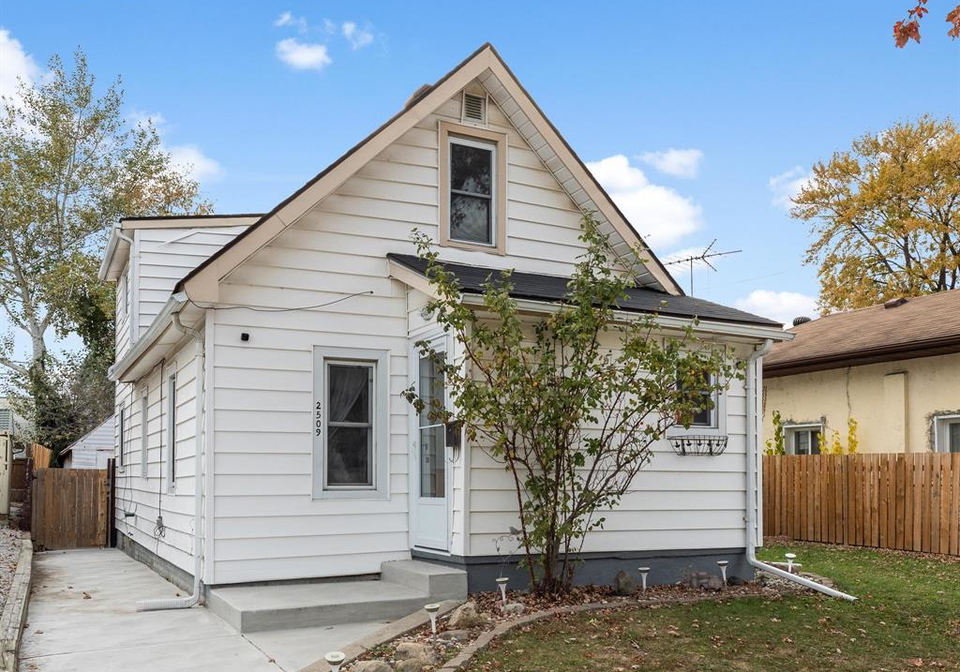 2509-alexis-road-windsor-ontario-26007496