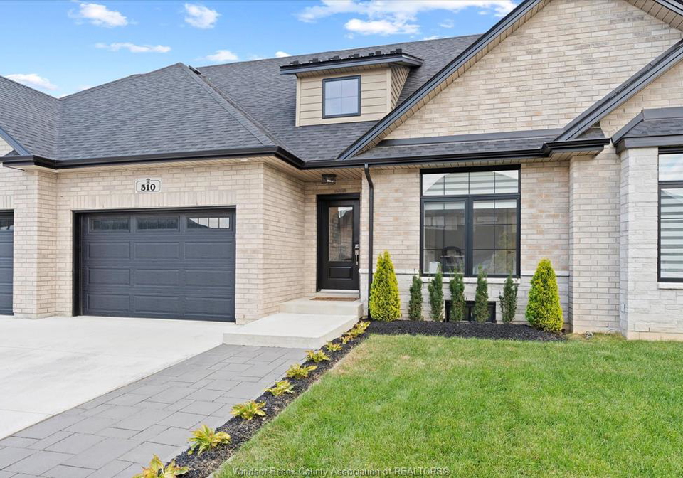 510-water-amherstburg-ontario-26007497