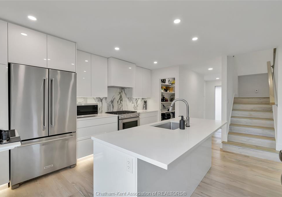 15-churchill-park-road-chatham-ontario-26007530