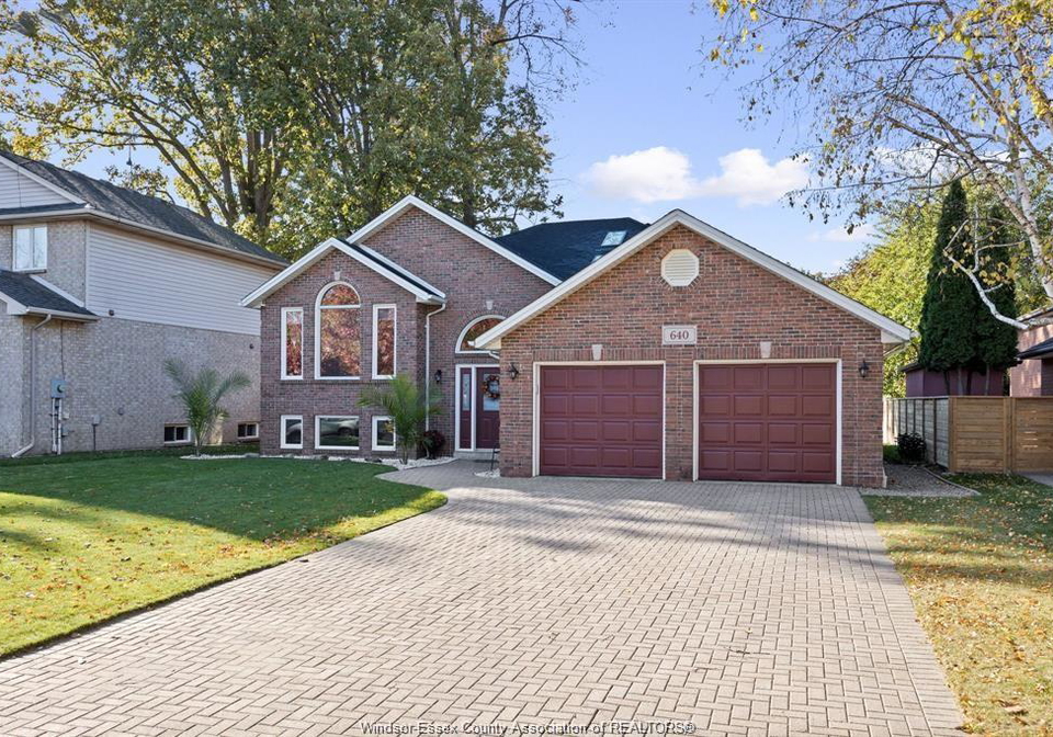 640-delaware-lasalle-ontario-26007532