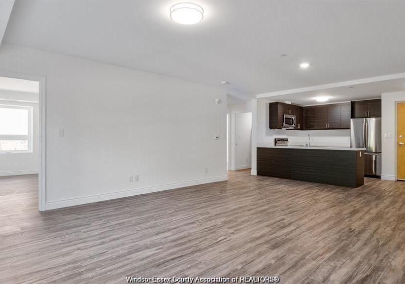 1611-banwell-windsor-ontario-26007565