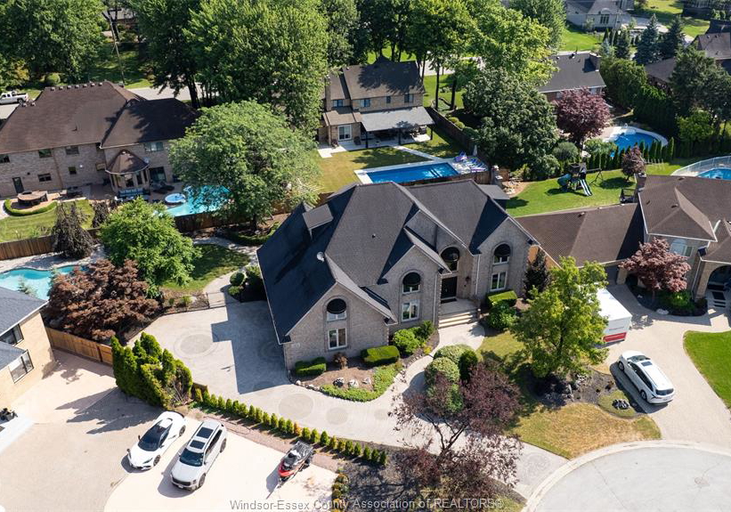 15-fasan-crescent-tecumseh-ontario-26007583