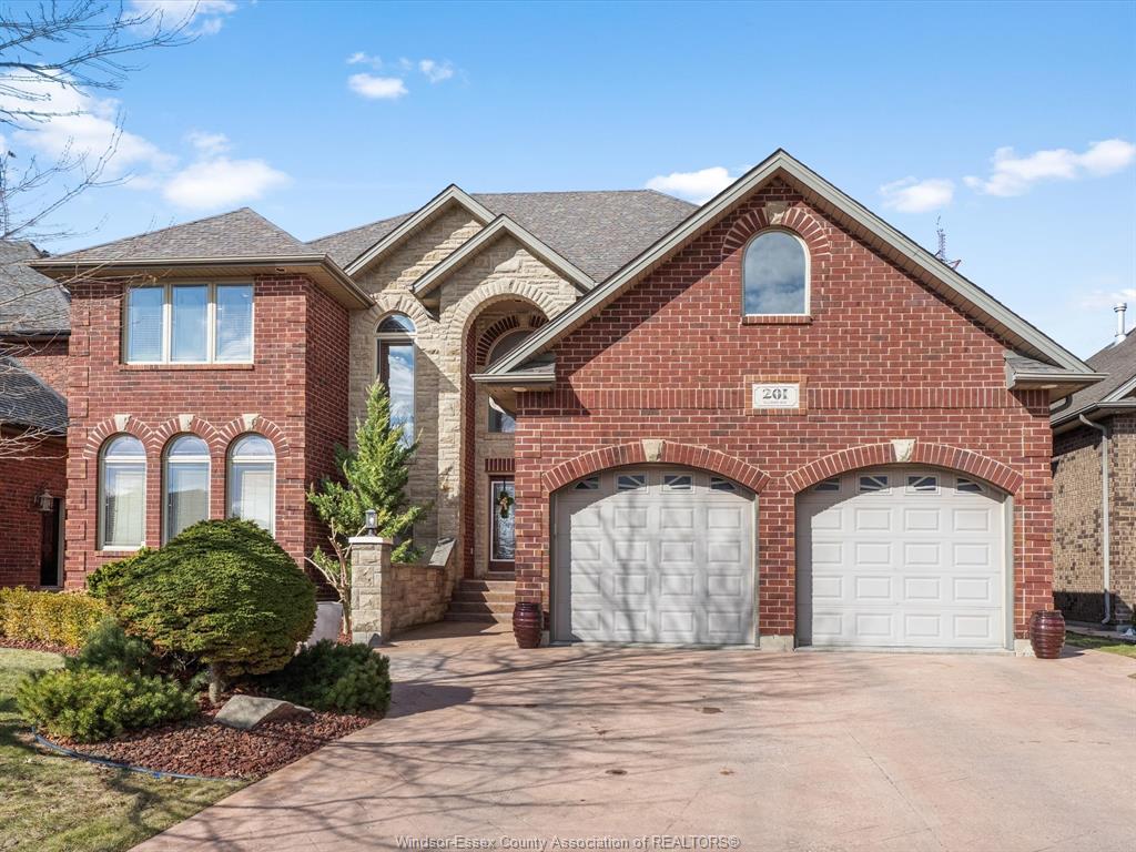 201-ellison-leamington-ontario-26007595
