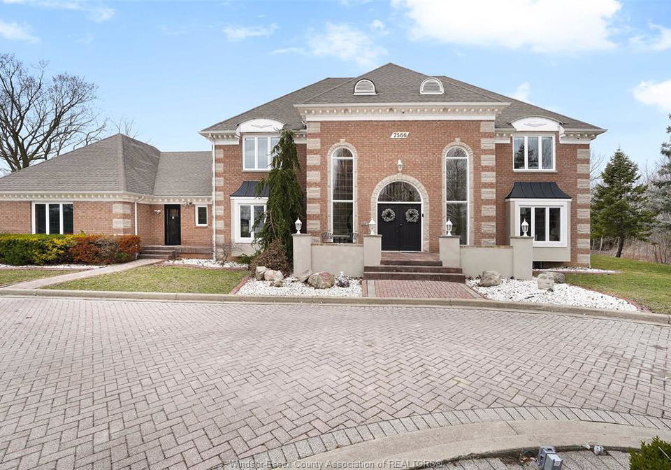 7566-howard-avenue-amherstburg-ontario-26007654