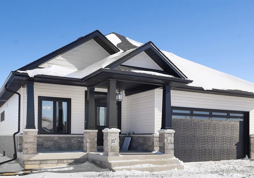 103-fenceline-chatham-ontario-26007696