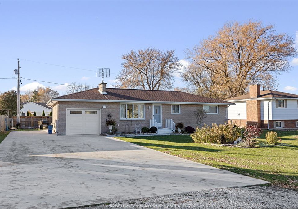 291-elm-lakeshore-ontario-26007709