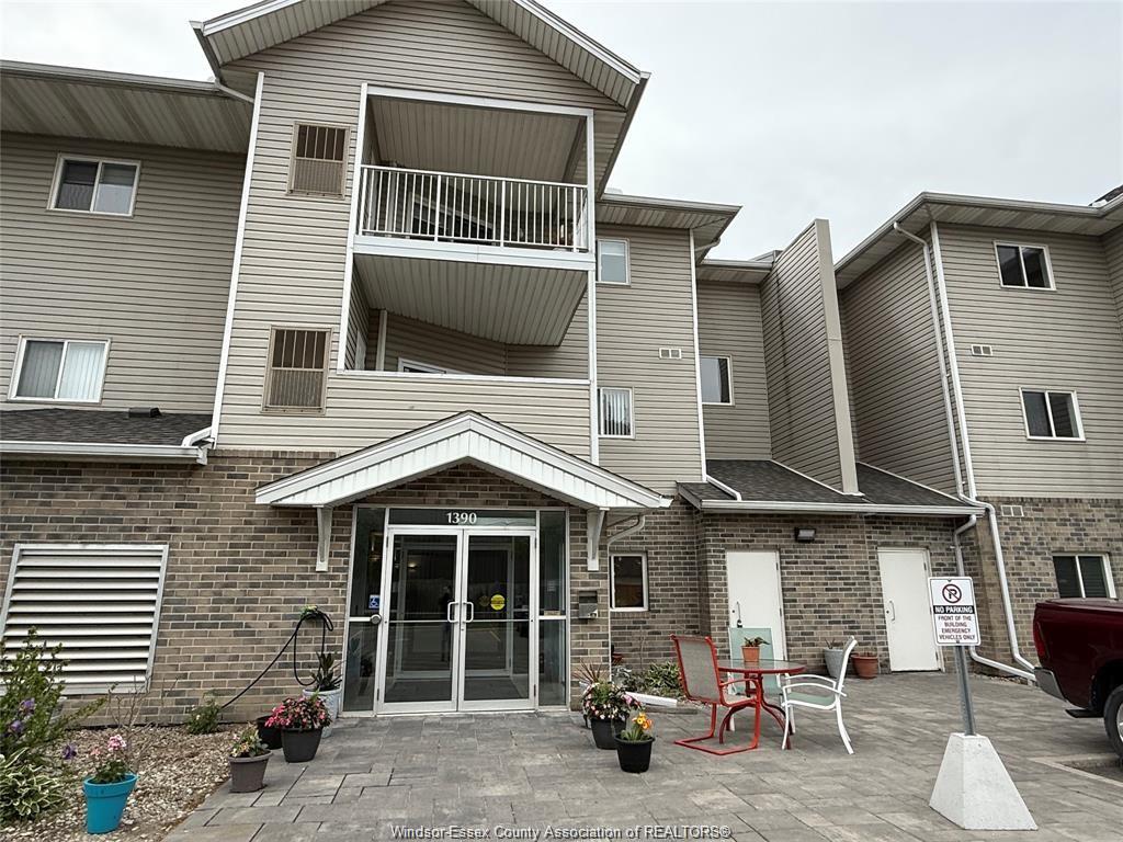 1390-lauzon-road-windsor-ontario-26007720