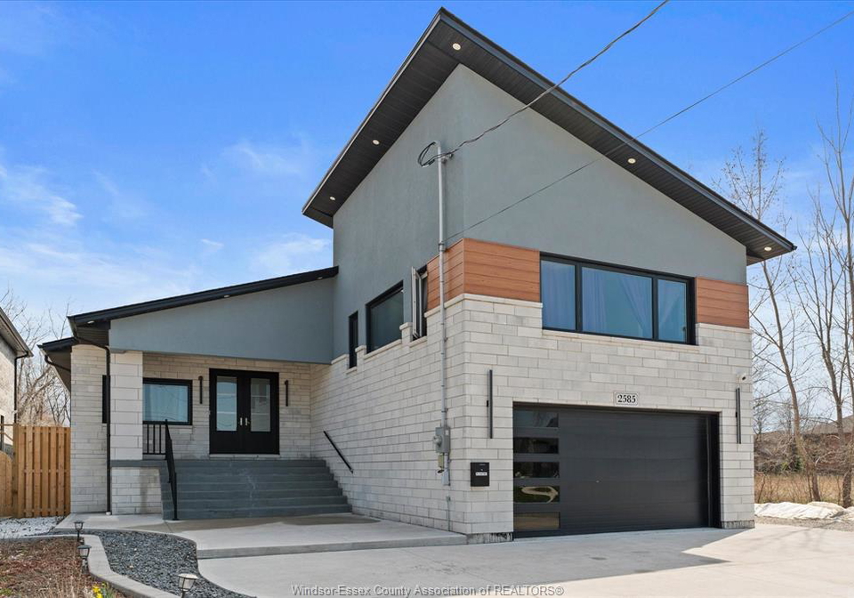 2585-kenora-street-windsor-ontario-26007739