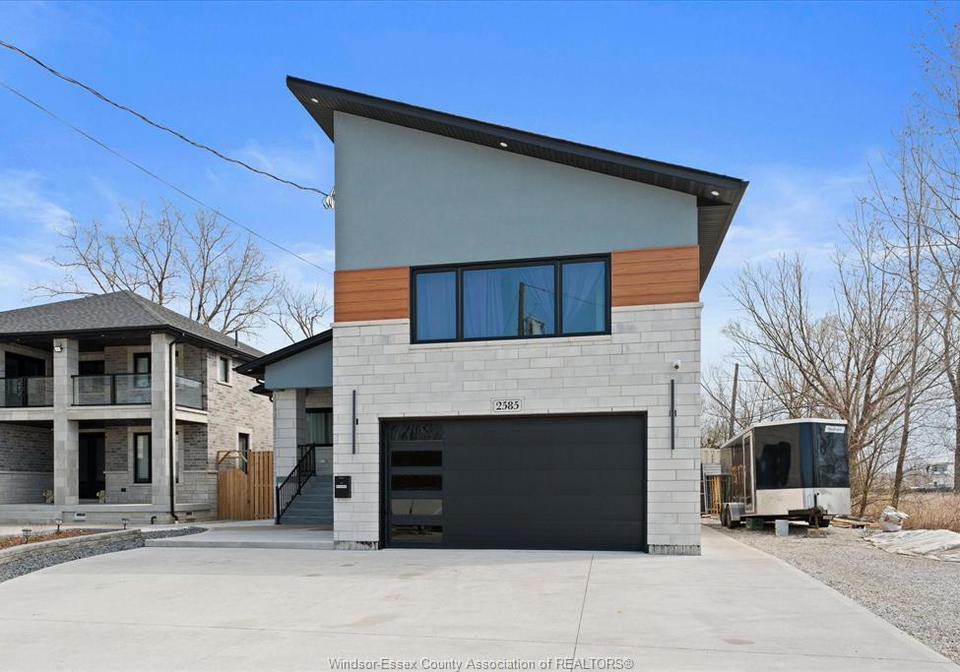 2585-kenora-street-windsor-ontario-26007739