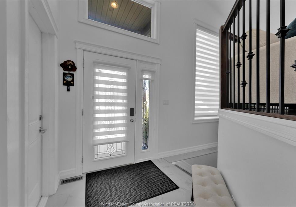 3921-zanzibar-crescent-windsor-ontario-26007749