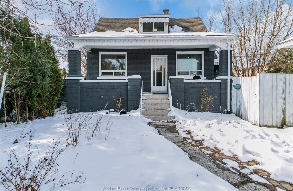 1623-albert-windsor-ontario-26007764
