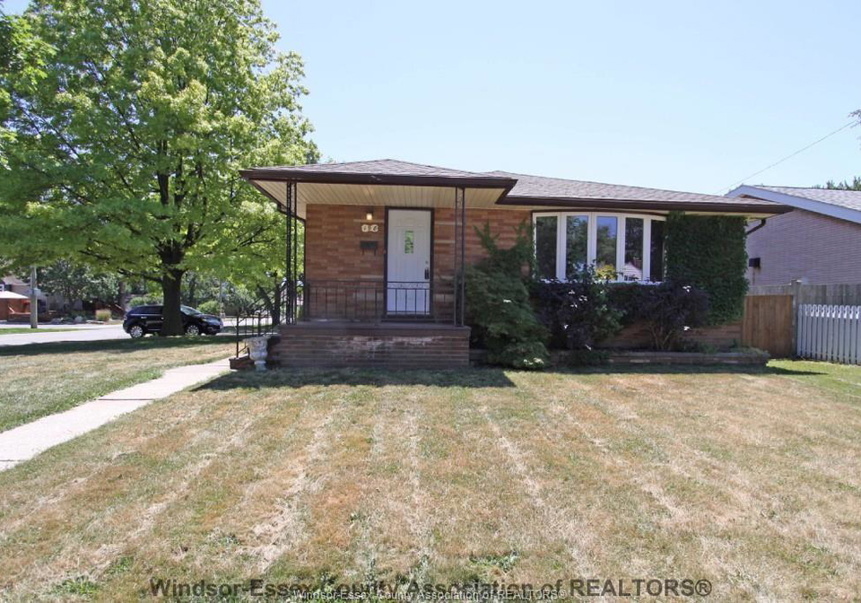 198-superior-lasalle-ontario-26007786
