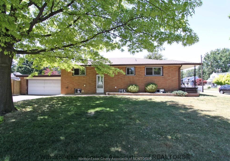 198-superior-lasalle-ontario-26007786