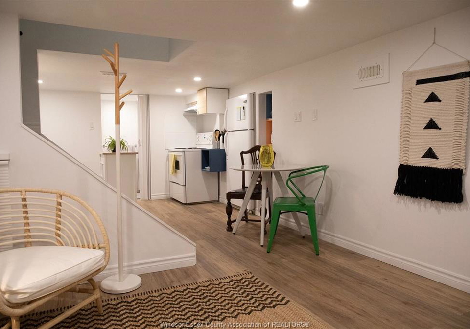 758-pierre-windsor-ontario-26007790