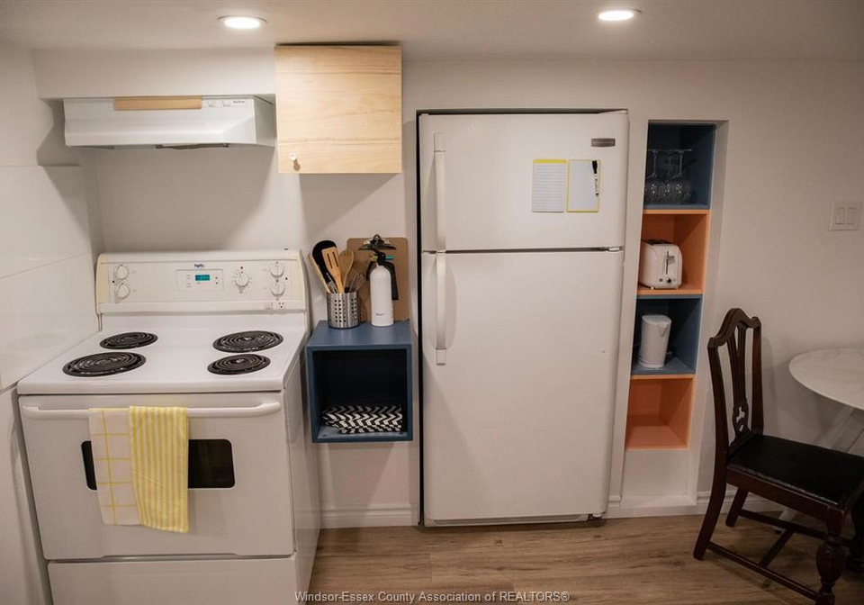 758-pierre-windsor-ontario-26007790
