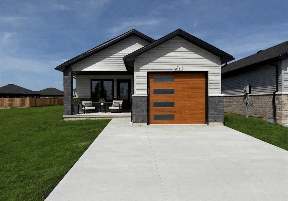 216-ironwood-trail-chatham-ontario-26007809