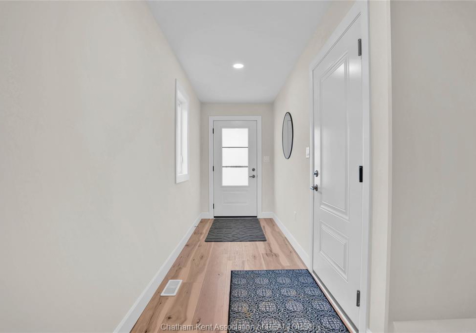 166-ironwood-trail-chatham-ontario-26007819