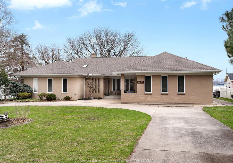 4470-riverside-windsor-ontario-26007864