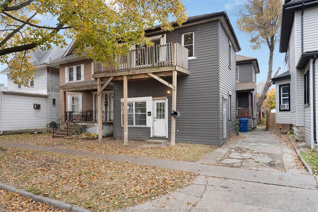 987-lincoln-windsor-ontario-26007870