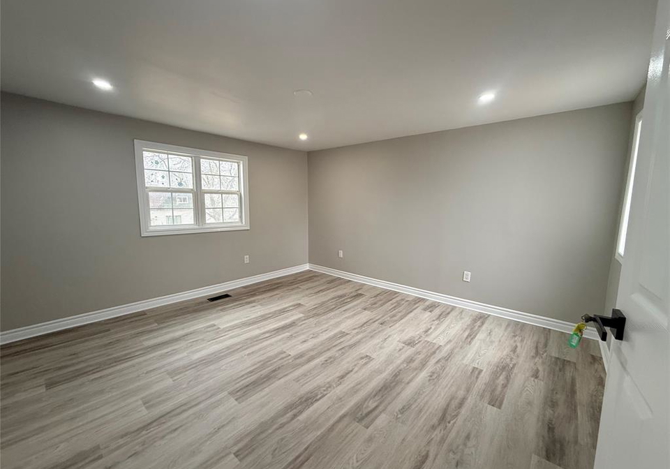 805-bruce-avenue-windsor-ontario-26007905