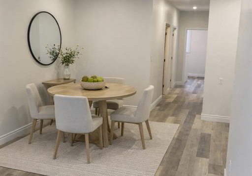 647-janette-windsor-ontario-26007944