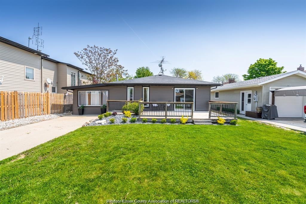166-stirling-street-lakeshore-ontario-26007960