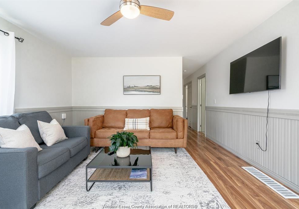166-stirling-street-lakeshore-ontario-26007960