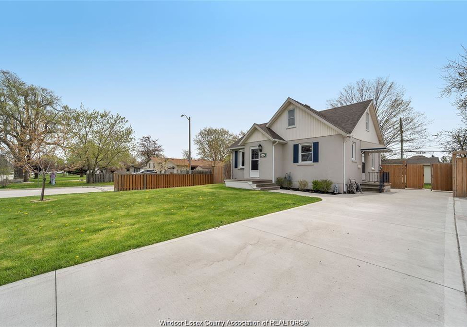 12357-renaud-street-tecumseh-ontario-26007964