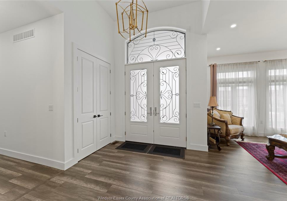 184-grandview-kingsville-ontario-26007978