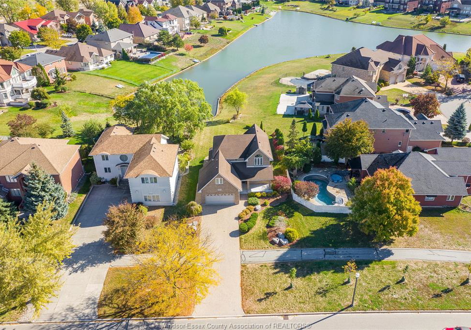 5023-southwood-lakes-boulevard-windsor-ontario-26007985