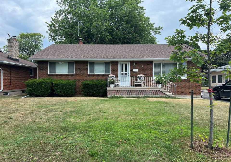 7-gladstone-avenue-leamington-ontario-26008001