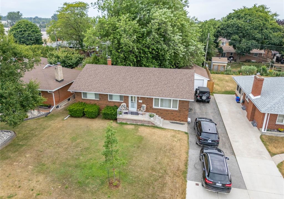 7-gladstone-avenue-leamington-ontario-26008001