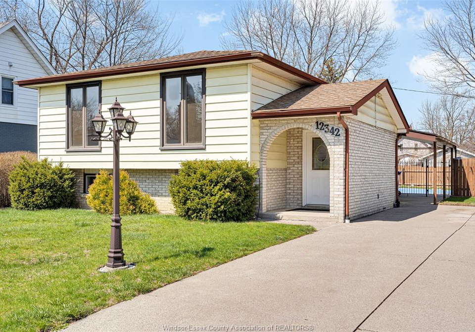 12342-lachance-court-tecumseh-ontario-26008044