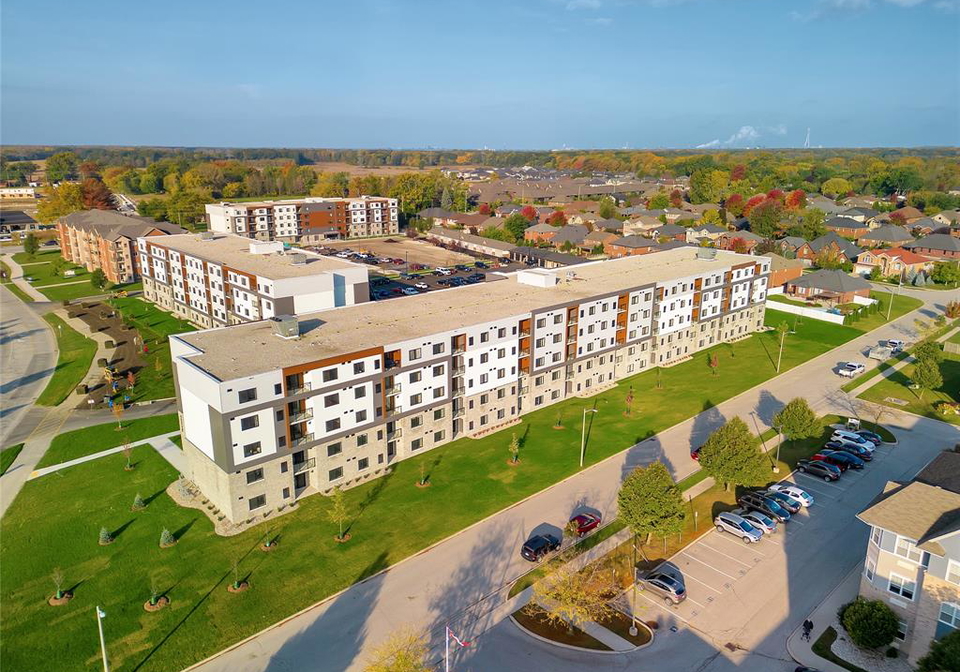 2550-sandwich-west-parkway-lasalle-ontario-26008053