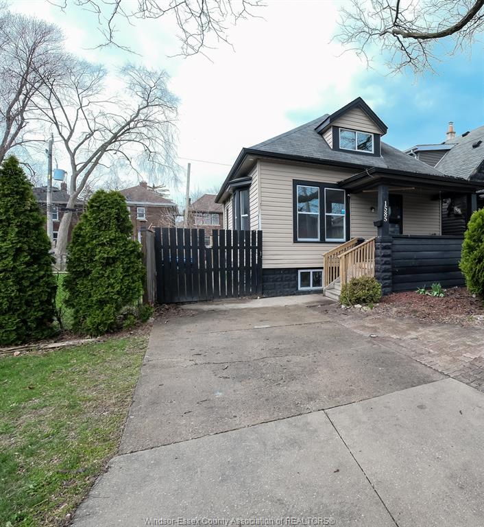 1585-pelissier-windsor-ontario-26008077